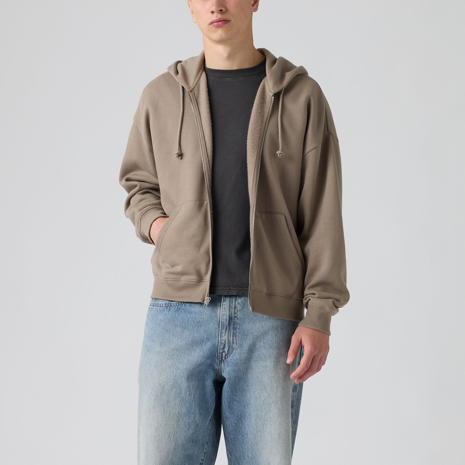 levi-s-men-s-boxy-full-zip-sweatshirt-68f76927-72f0-49d8-9f52-17c3665dfa73-jpgrendition